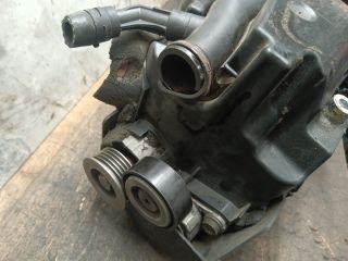 bontott VW GOLF V Légkompresszor