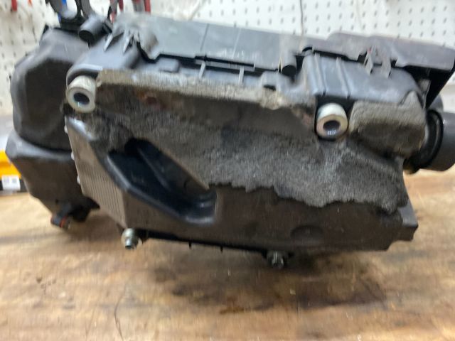 bontott VW GOLF V Légkompresszor