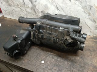 bontott VW GOLF V Légkompresszor