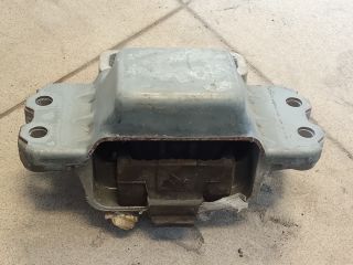 bontott VW GOLF V Motor Tartó Bak (Pozíciófüggetlen)