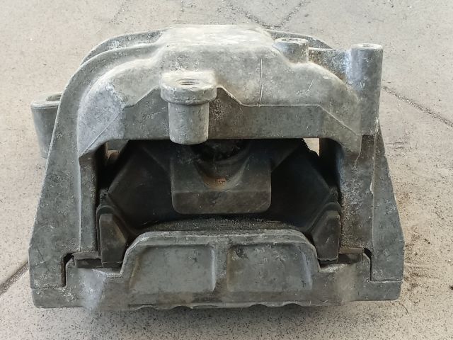 bontott VW GOLF V Motor Tartó Bak (Pozíciófüggetlen)