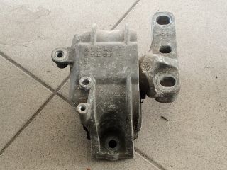 bontott VW GOLF V Motor Tartó Bak (Pozíciófüggetlen)