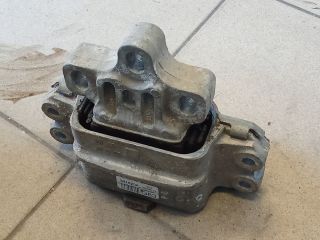 bontott VW GOLF V Motor Tartó Bak (Pozíciófüggetlen)