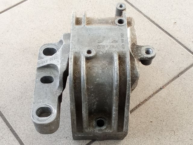 bontott VW GOLF V Motor Tartó Bak (Pozíciófüggetlen)