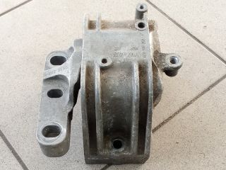 bontott VW GOLF V Motor Tartó Bak (Pozíciófüggetlen)