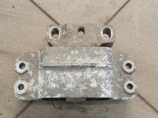 bontott VW GOLF V Motor Tartó Bak (Pozíciófüggetlen)