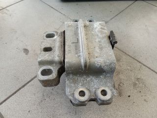 bontott VW GOLF V Motor Tartó Bak (Pozíciófüggetlen)