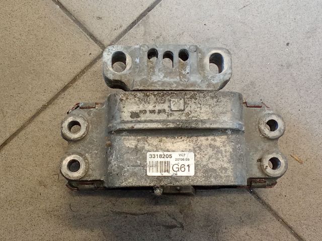 bontott VW GOLF V Motor Tartó Bak (Pozíciófüggetlen)