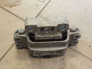 bontott VW GOLF V Motor Tartó Bak (Pozíciófüggetlen)