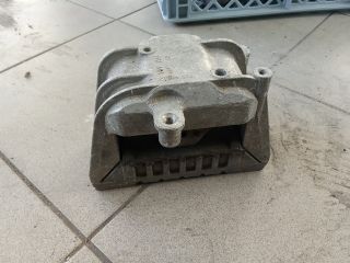 bontott VW GOLF V Motor Tartó Bak (Pozíciófüggetlen)