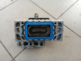bontott VW GOLF V Motor Tartó Bak (Pozíciófüggetlen)