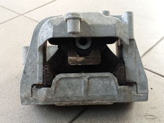 bontott VW GOLF V Motor Tartó Bak (Pozíciófüggetlen)