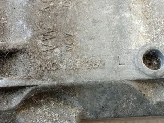 bontott VW GOLF V Motor Tartó Bak (Pozíciófüggetlen)