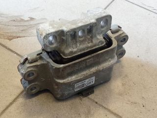 bontott VW GOLF V Motor Tartó Bak (Pozíciófüggetlen)
