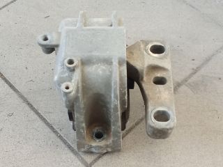 bontott VW GOLF V Motor Tartó Bak (Pozíciófüggetlen)