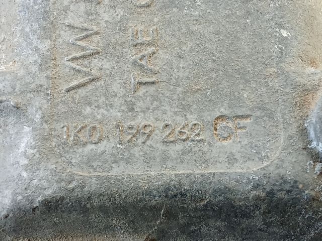 bontott VW GOLF V Motor Tartó Bak (Pozíciófüggetlen)