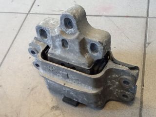 bontott VW GOLF V Motor Tartó Bak (Pozíciófüggetlen)