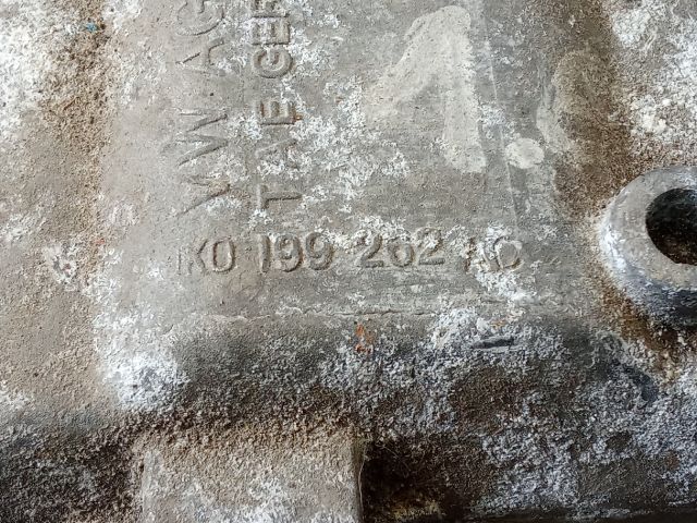 bontott VW GOLF V Motor Tartó Bak (Pozíciófüggetlen)