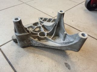 bontott VW GOLF V Motor Tartó Bak (Pozíciófüggetlen)