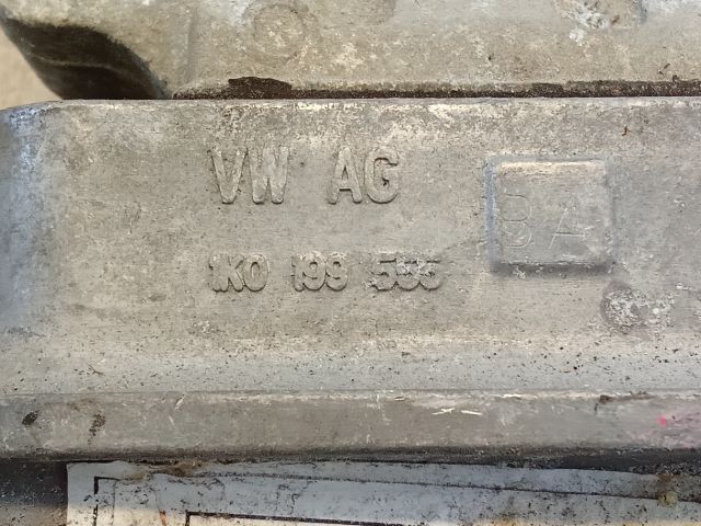 bontott VW GOLF V Motor Tartó Bak (Pozíciófüggetlen)