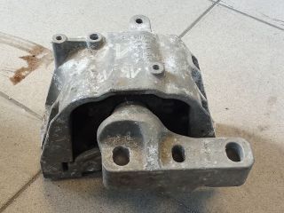 bontott VW GOLF V Motor Tartó Bak (Pozíciófüggetlen)