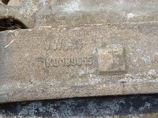 bontott VW GOLF V Motor Tartó Bak (Pozíciófüggetlen)