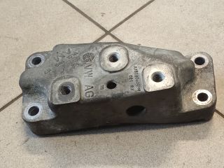 bontott VW GOLF V Motor Tartó Bak (Pozíciófüggetlen)