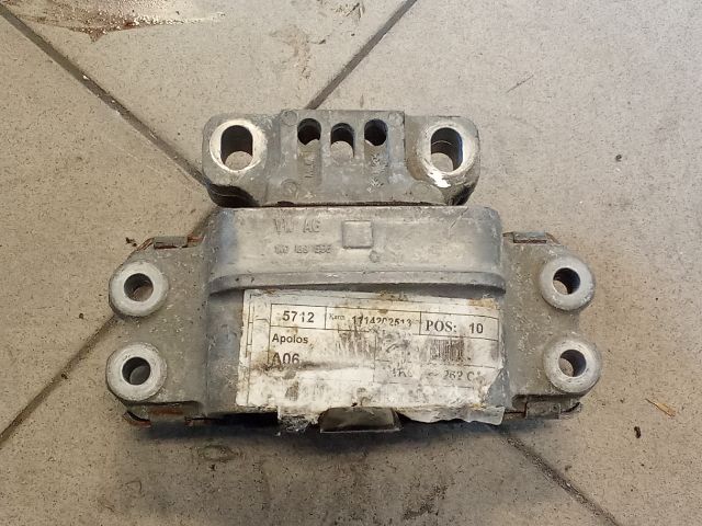bontott VW GOLF V Motor Tartó Bak (Pozíciófüggetlen)
