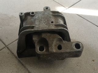 bontott VW GOLF V Motor Tartó Bak (Pozíciófüggetlen)