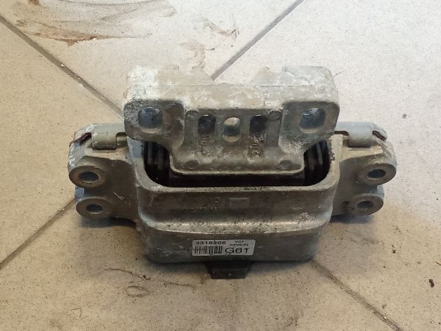 bontott VW GOLF V Motor Tartó Bak (Pozíciófüggetlen)