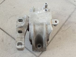 bontott VW GOLF V Motor Tartó Bak (Pozíciófüggetlen)