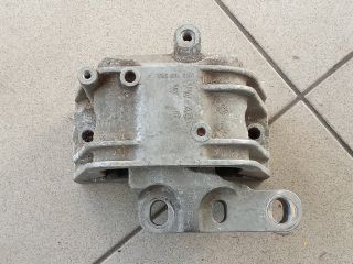 bontott VW GOLF V Motor Tartó Bak (Pozíciófüggetlen)