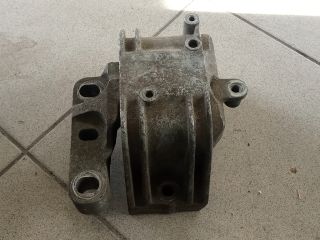 bontott VW GOLF V Motor Tartó Bak (Pozíciófüggetlen)