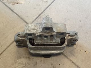 bontott VW GOLF V Motor Tartó Bak (Pozíciófüggetlen)