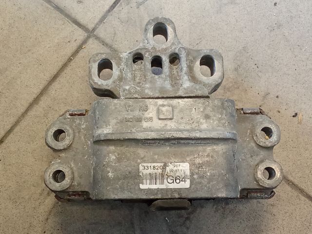 bontott VW GOLF V Motor Tartó Bak (Pozíciófüggetlen)
