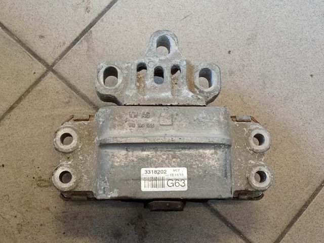 bontott VW GOLF V Motor Tartó Bak (Pozíciófüggetlen)