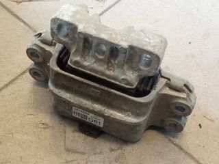 bontott VW GOLF V Motor Tartó Bak (Pozíciófüggetlen)