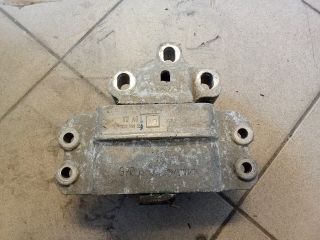 bontott VW GOLF V Motor Tartó Bak (Pozíciófüggetlen)