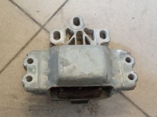 bontott VW GOLF V Motor Tartó Bak (Pozíciófüggetlen)