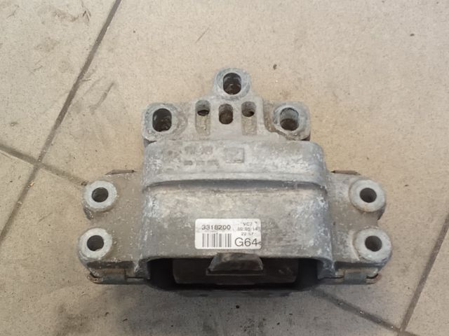 bontott VW GOLF V Motor Tartó Bak (Pozíciófüggetlen)