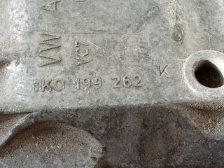 bontott VW GOLF V Motor Tartó Bak (Pozíciófüggetlen)