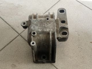bontott VW GOLF V Motor Tartó Bak (Pozíciófüggetlen)