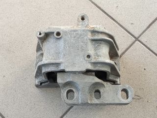 bontott VW GOLF V Motor Tartó Bak (Pozíciófüggetlen)