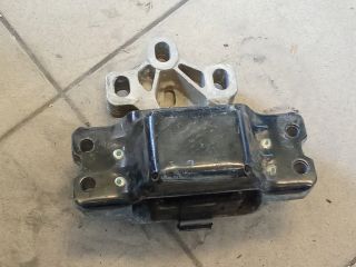 bontott VW GOLF V Motor Tartó Bak (Pozíciófüggetlen)