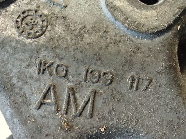 bontott VW GOLF V Motor Tartó Bak (Pozíciófüggetlen)