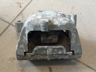 bontott VW GOLF V Motor Tartó Bak (Pozíciófüggetlen)