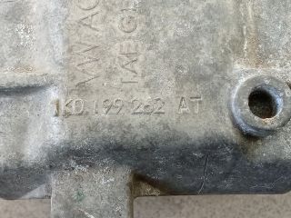 bontott VW GOLF V Motor Tartó Bak (Pozíciófüggetlen)