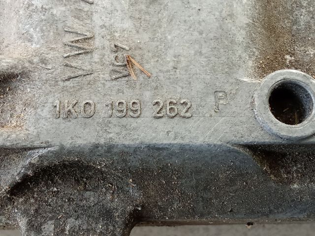 bontott VW GOLF V Motor Tartó Bak (Pozíciófüggetlen)