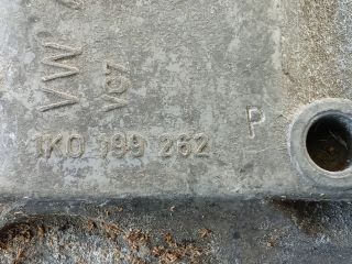 bontott VW GOLF V Motor Tartó Bak (Pozíciófüggetlen)