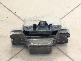 bontott VW GOLF V Motor Tartó Bak (Pozíciófüggetlen)